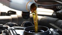 エンジンオイル交換の費用～ディーラーやガソリンスタンドの相場
