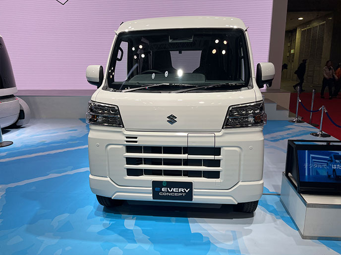 e EVERYのフロント