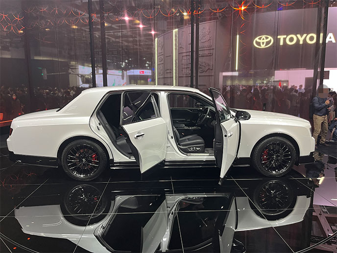 センチュリー（セダン）のサイド