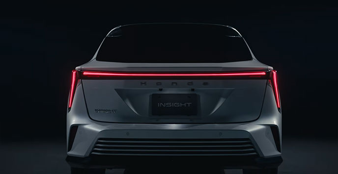 新型インサイト