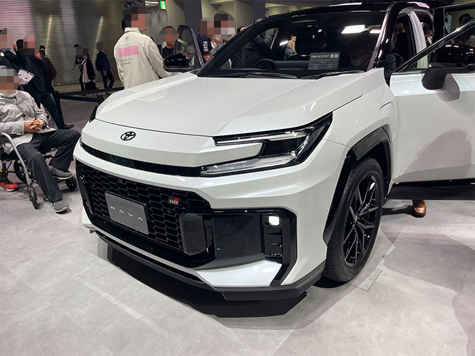 RAV4 GR SPORT（GRスポーツ）のフロント