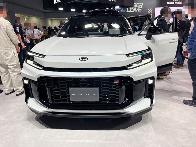 RAV4 GR SPORT（GRスポーツ）のヘッドライト