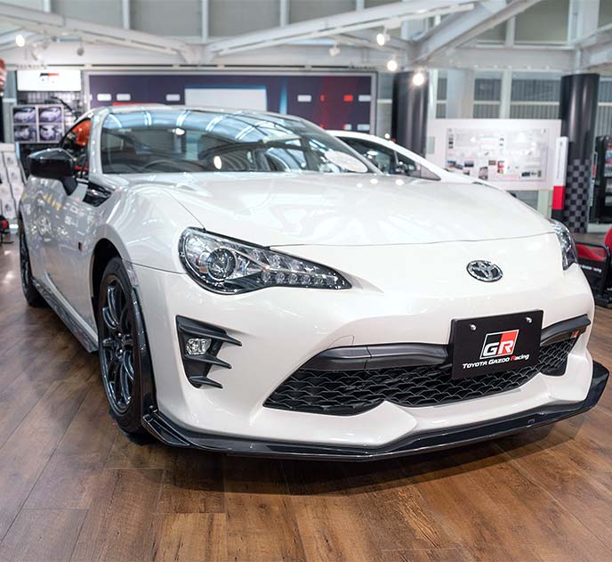 86GRのフロントビュー