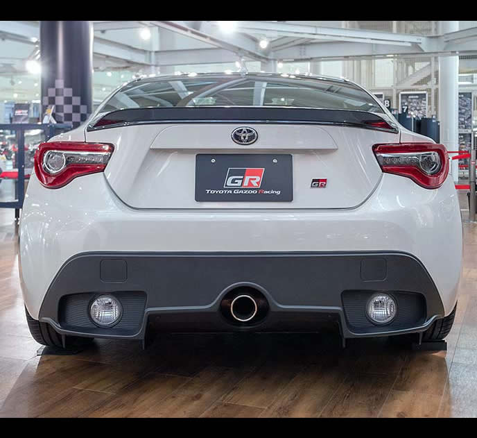86GRの左サイドフロントビュー