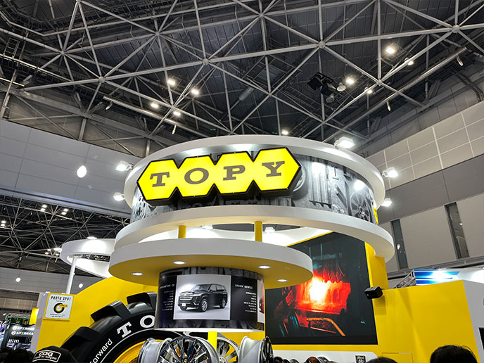 トピーのアルミホイール展示ブース