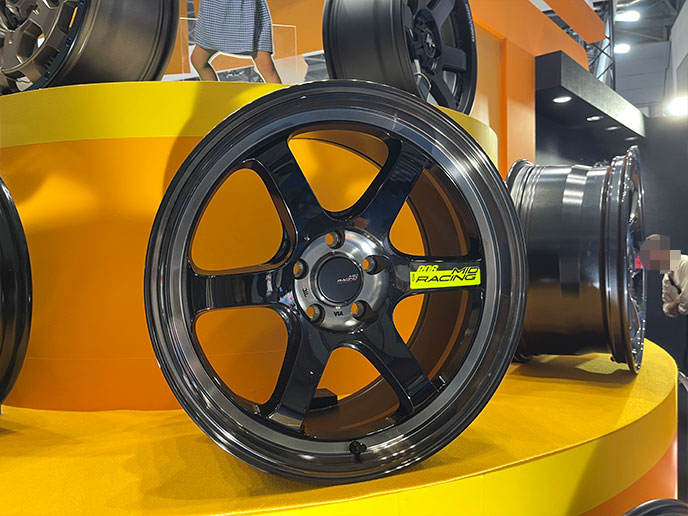 マルカサービス MID RACINGのアルミホイール