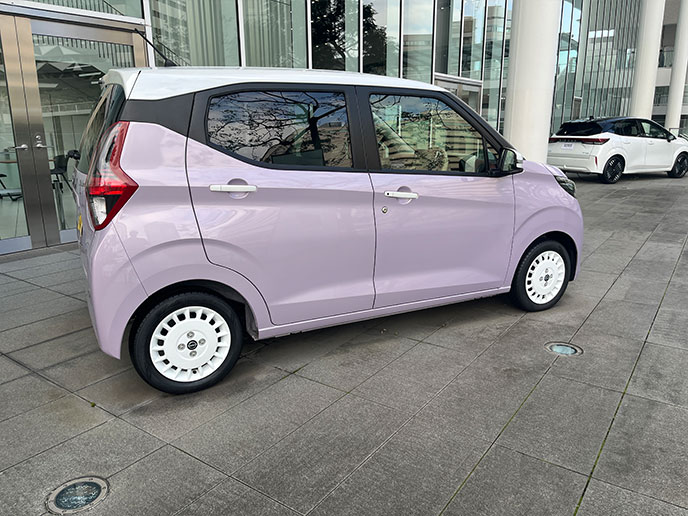 日産デイズの純正アルミホイール