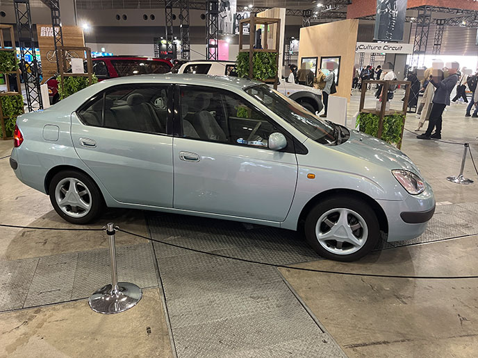 トヨタ プリウスNHW10