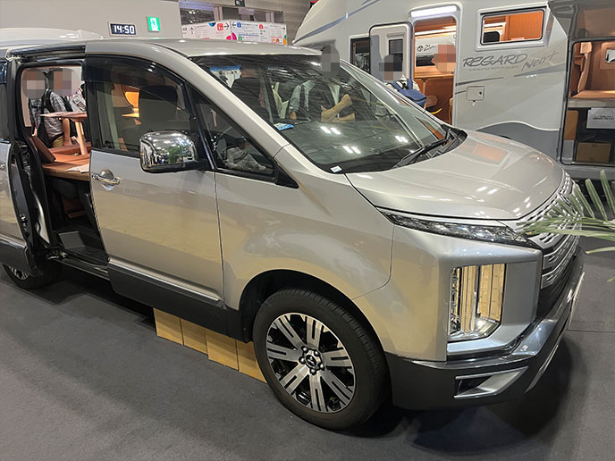 デリカD5の車中泊仕様車