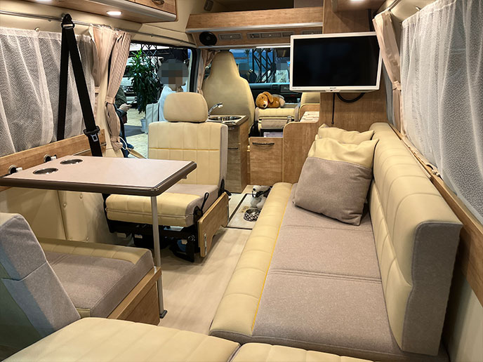 ハイエースの車中泊仕様車