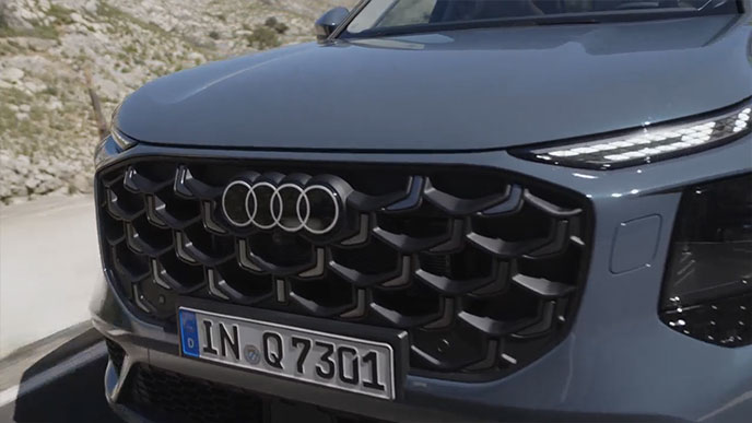 新型アウディQ7