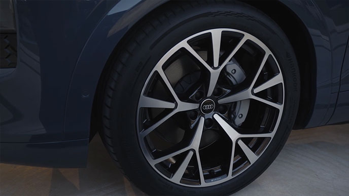 新型アウディQ7