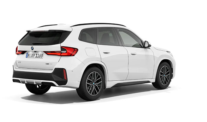 BMW X1「sDrive20i」