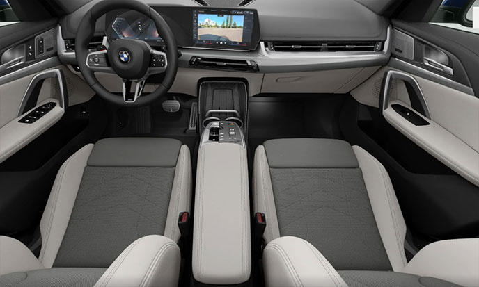 BMW X1「sDrive20i」