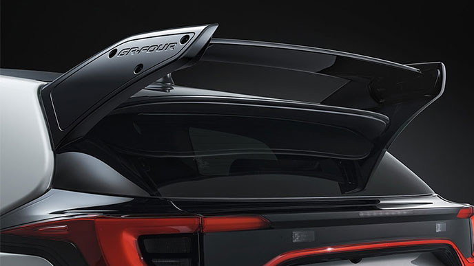 GRヤリスAero performance packageの可変式リヤウイング