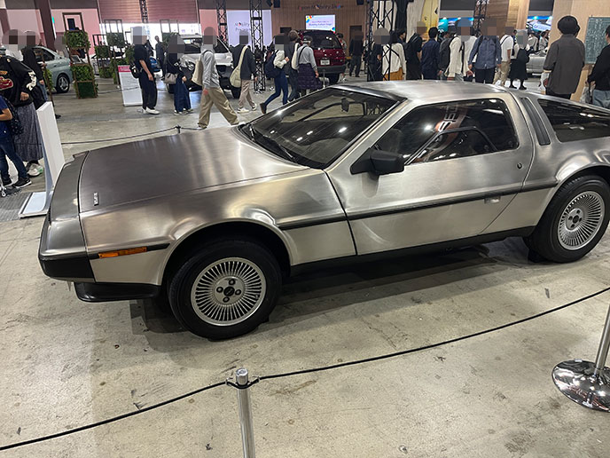 デロリアンDMC12のエクステリア