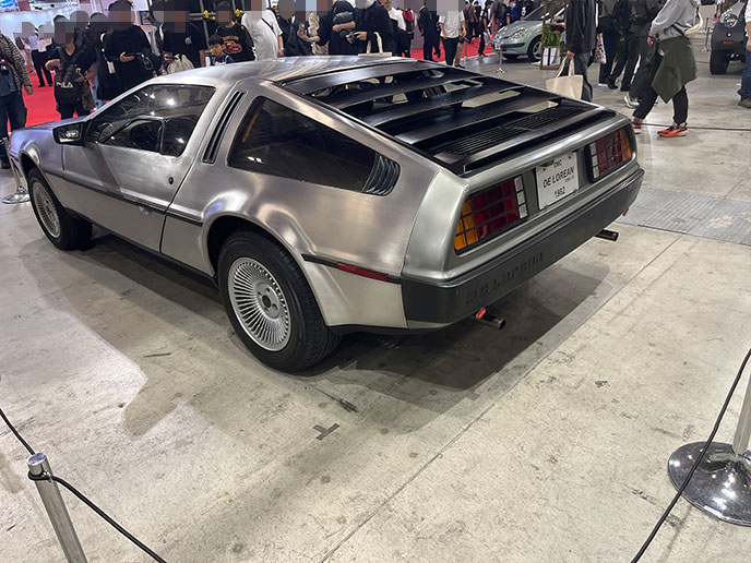 デロリアンDMC12