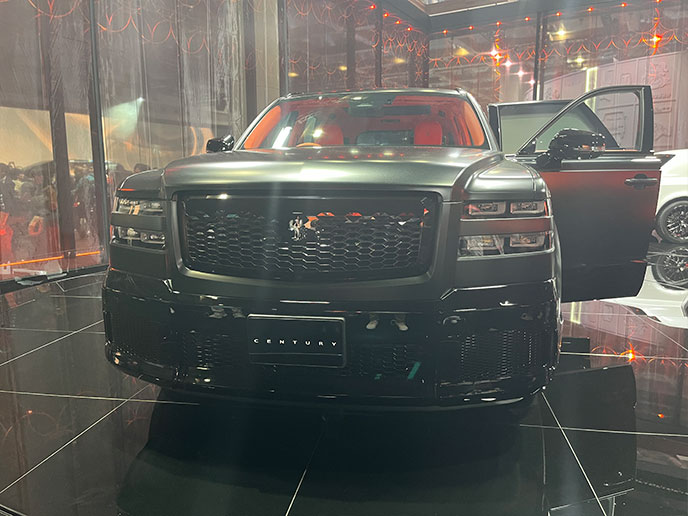 センチュリーSUVのエクステリア