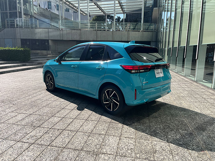 後ろから見たノート e-POWERのエクステリア