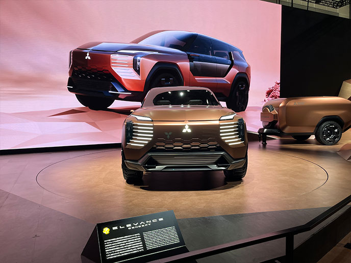 エレバンスコンセプトのフロント