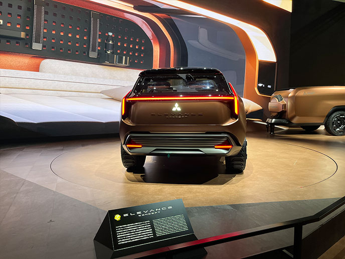 エレバンスコンセプトのリヤ