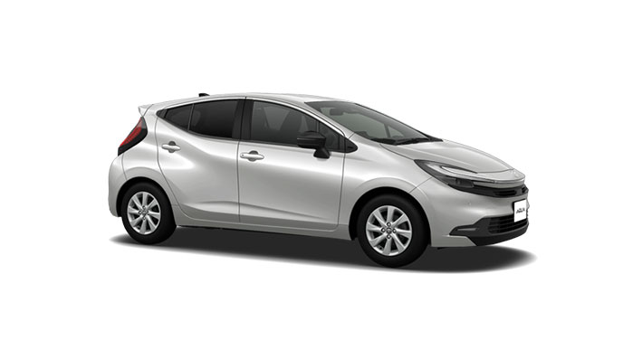 シルバーメタリックのアクア