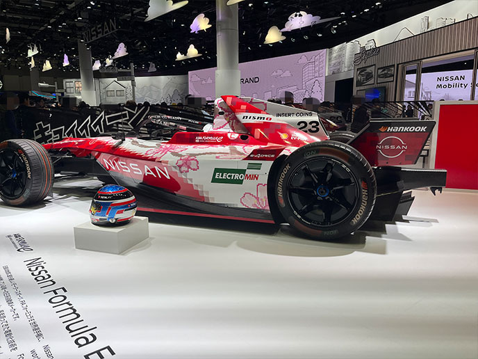 日産 Formula Eのサイド