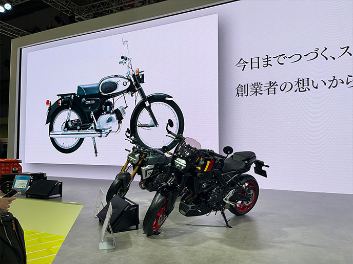 スズキ GSX-8TとGSX-8TT