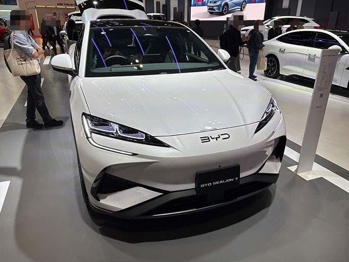 BYD SEALION7