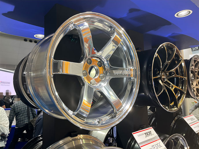 傷が目立ちやすいポリッシュ系のホイール