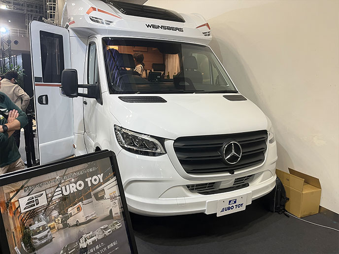 キャンピングカーのエクステリア