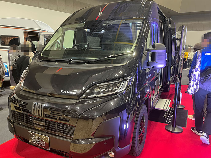 キャンピングカーのエクステリア