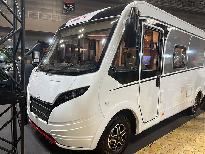 キャンピングカー