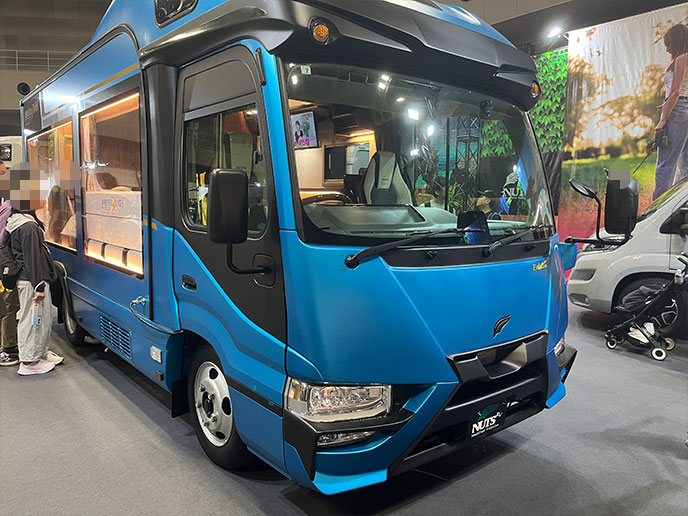 キャンピングカー