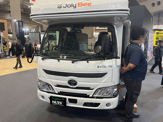 キャンピングカー