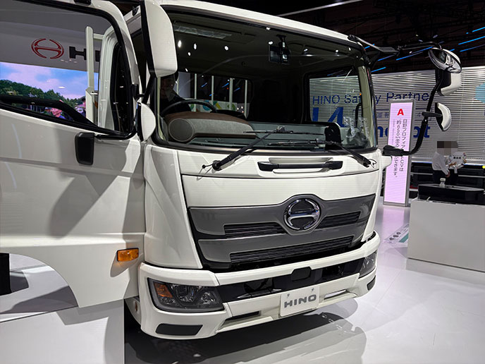 日野プロフィア Z FCV