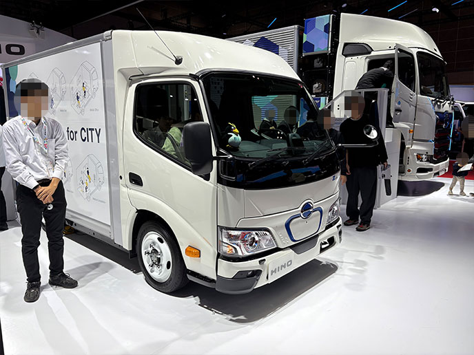 日野デュトロ Z EV