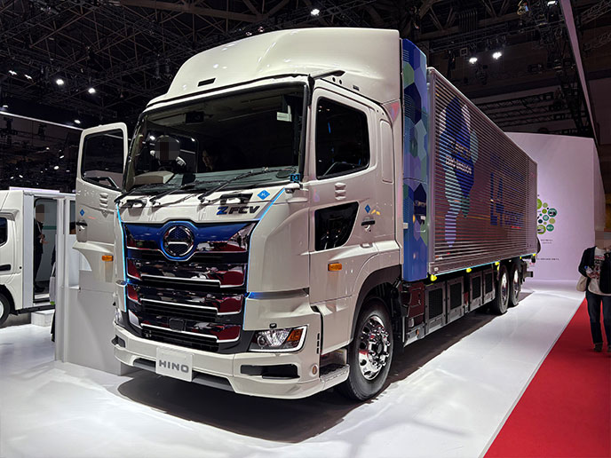 日野プロフィア Z FCV