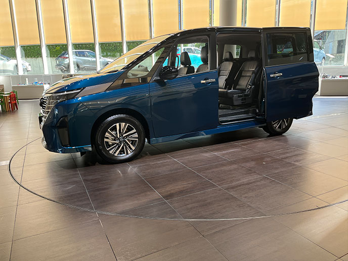 セレナ e-POWER ルキシオン