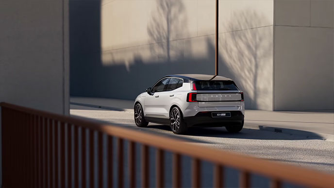 VOLVO EX30