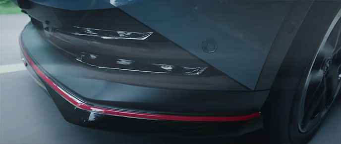 リーフNISMOのフロントエクステリア