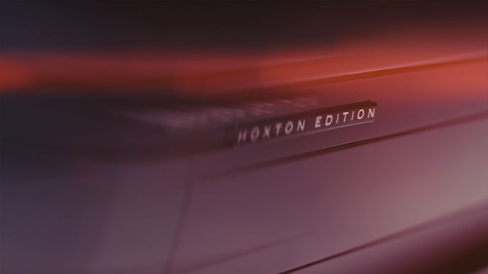 レンジローバー イヴォーク「HOXTON EDITION」のエンブレム